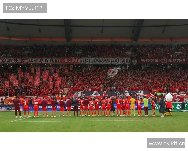 中超联赛战火重燃 广州恒大迎战上海上港备战开启 中超联赛战火重燃 广州恒大迎战上海上港备战开启